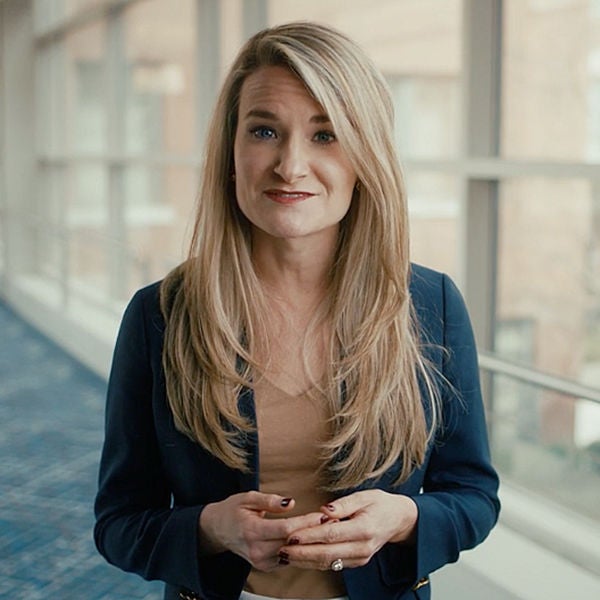 headshot of samantha nealon md
