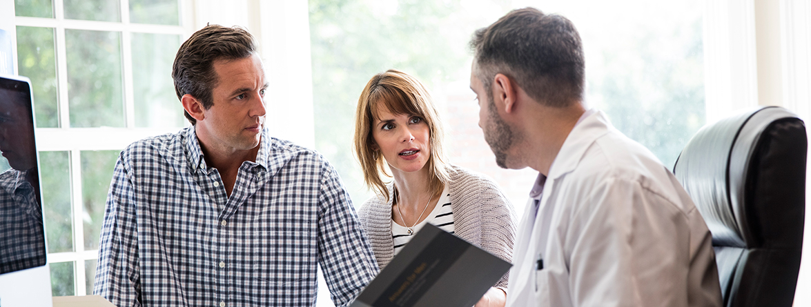 people talking to doctor